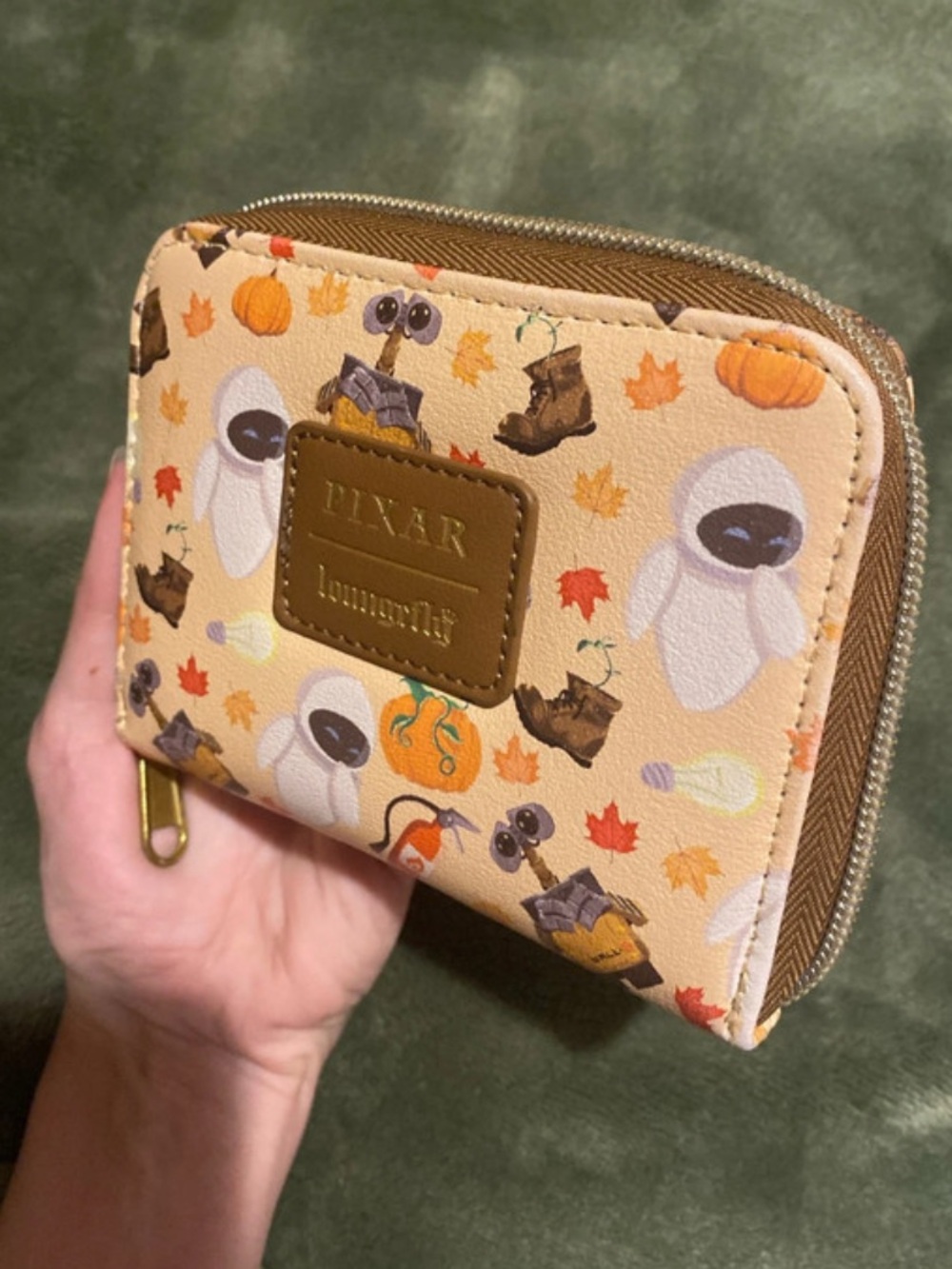 Pixar x Loungefly WALL·E & EVE Fall Zip Wallet